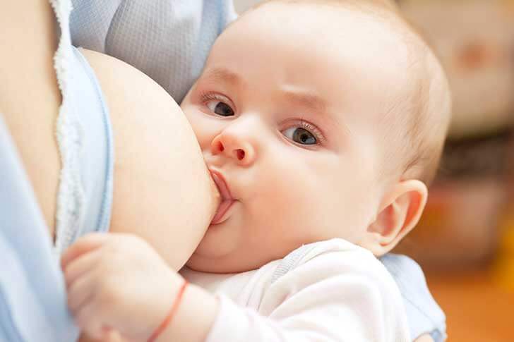 Cómo cuidar tus pechos mientras amamantas