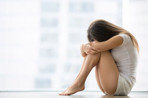 El síndrome post-aborto se caracteriza por una tristeza inconsolable en la mujer.