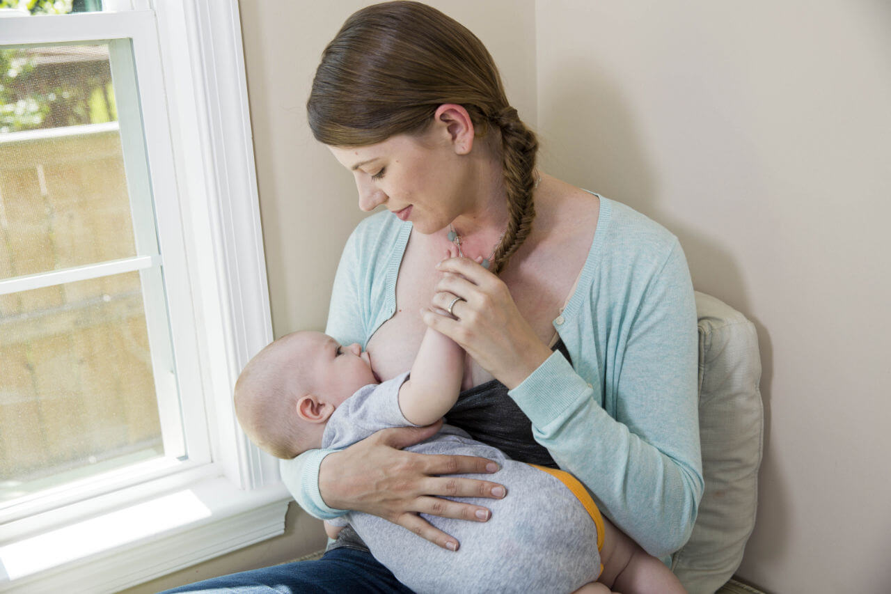 7_myths_about_breastfeeding-001