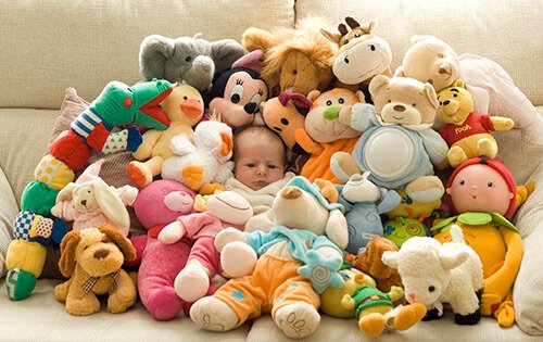 5 consejos para no pasarse de regalos con los niños