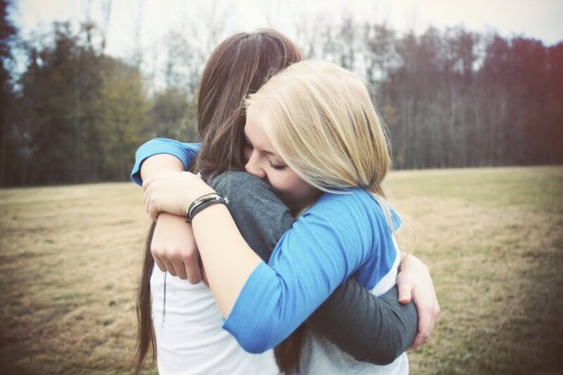 Nadie da los abrazos como mi hermana mayor