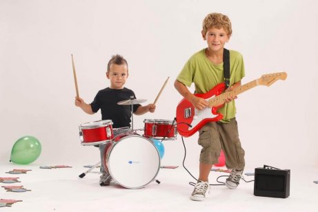 8 Beneficios De Tocar La Bateria Para Los Ninos Eres Mama