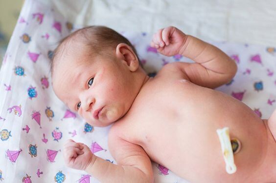 6 errores más comunes en la cura del ombligo del bebé