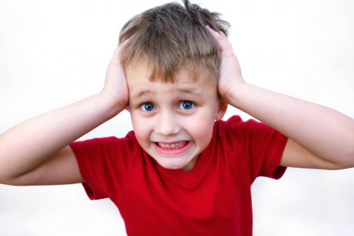 Le stress et l'anxiété chez les enfants peuvent être causés par l'insécurité de leurs parents.