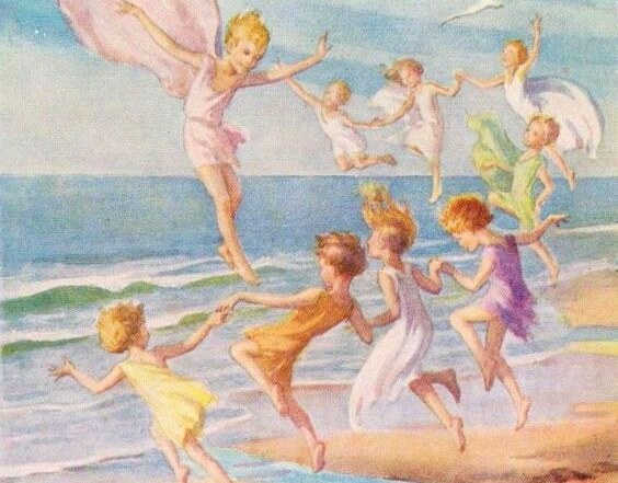 niños jugando en la playa sin cargas