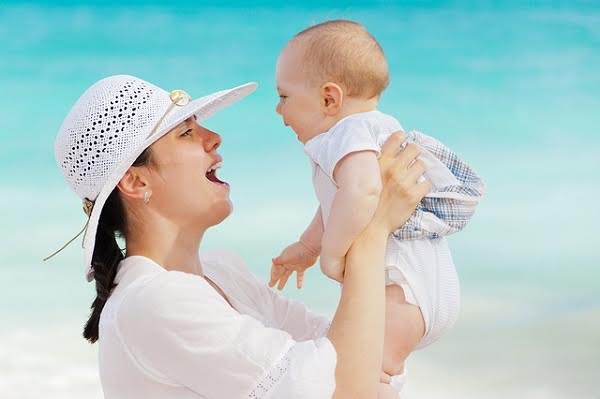 El aprendizaje de la risa en los bebés