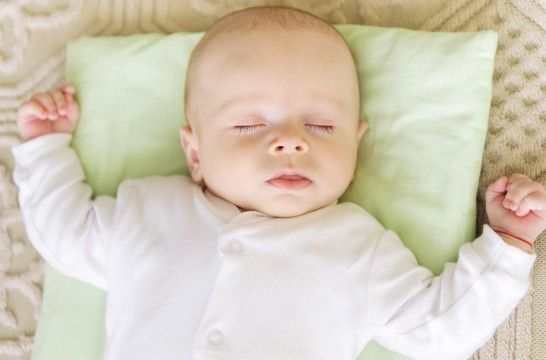 los bebés no deben usar almohada 3