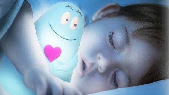 ¿Por qué es conveniente que los niños duerman a oscuras?