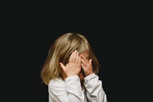 ¿Por qué mis hijos se portan peor en casa?