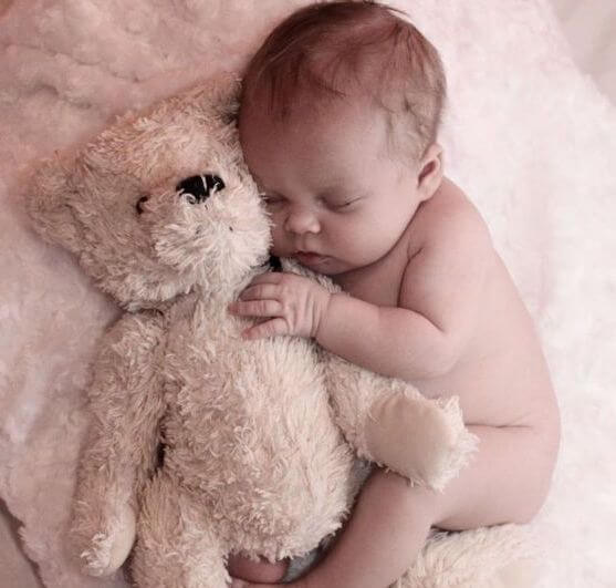 Carta de un bebé que despierta por las noches a su mamá