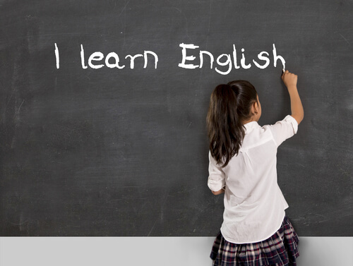 Es necesario que los niños aprendan inglés para sus futuros profesionales