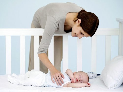 a la hora de elegir el colchón del bebé, es importante usar una cubierta y sábanas que también sean transpirables.