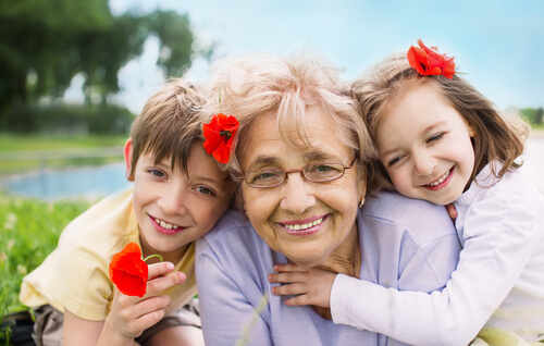 Los abuelos son un regalo que cae del cielo