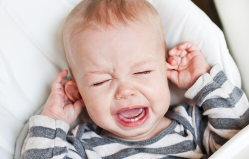 Es importante tratar la otitis en bebés antes de que sea demasiado tarde