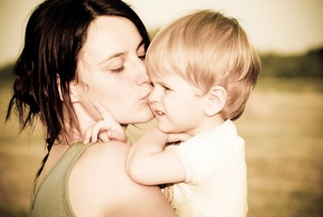 El Derecho De Los Ninos A No Dar Besos Si No Lo Desean Eres Mama