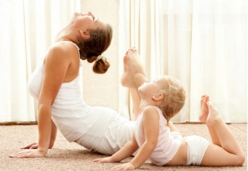 Know the 12 benefits of your children practicing yoga for children