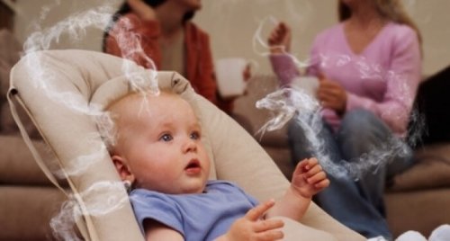 Les enfants sont les principaux fumeurs passifs depuis l'entrée en vigueur de lois visant à réduire la consommation de tabac.