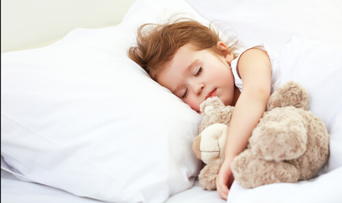 ¿Cuánto debe dormir un niño según su edad?