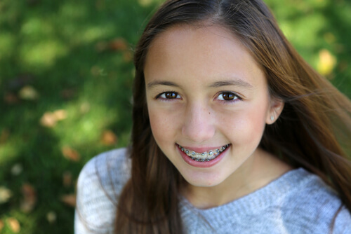 Cómo fortalecer la autoestima de los niños con ortodoncia