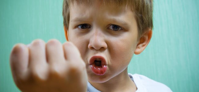 Cómo actuar frente a los niños que pegan y muerden