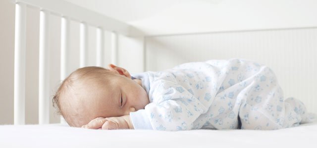 La méthode de Ferber consiste à laisser les bébés dormir seuls.