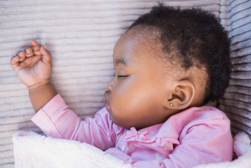 Faire percer les oreilles de son bébé