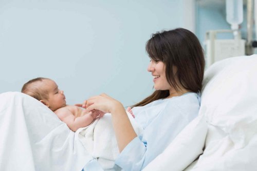 El flechazo del parto, cuando la madre ve a su bebé por primera vez