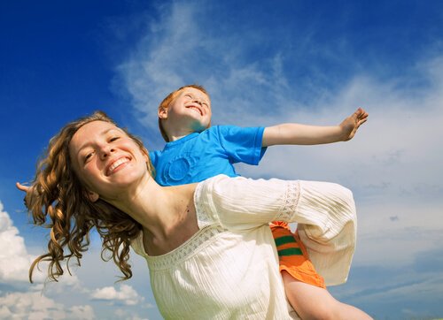 El complejo de Edipo genera un 'enamoramiento' de la madre.