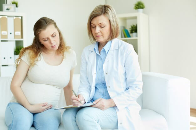 Los miomas en el útero durante el embarazo