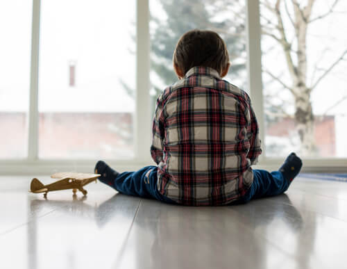 Enseigner à vos enfants à demander pardon les libèrera de la culpabilité pour les actes répréhensibles.