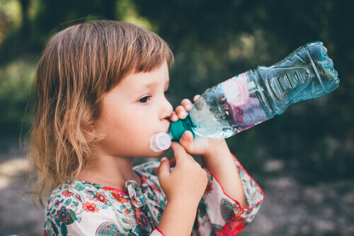 Uno de los problemas de la gastroenteritis en niños es la deshidratación.