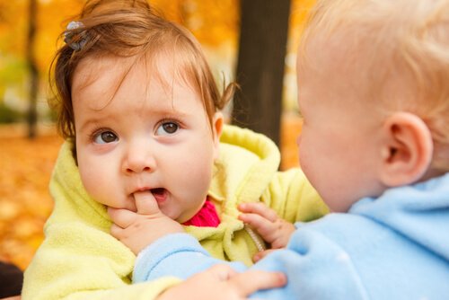 ¿Por qué los niños muerden?