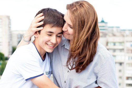 Un hijo que no quiere crecer necesita el apoyo y contención de sus padres.