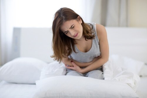 Le syndrôme d'Asherman peut causer une menstruation irrégulière ou des avortements.