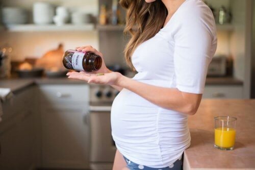 Los remedios naturales son mejores que el consumo de medicamentos sin receta durante el embarazo.