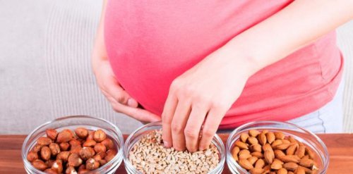 Ingerir frutos secos es una excelente forma de prevenir la anemia en el embarazo.