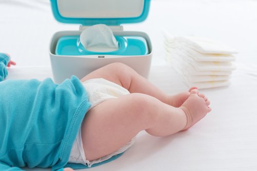 Changer la couche du bébé n'est pas évident pour tout le monde.