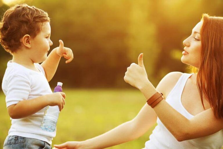 Las 8 mejores frases para educar con amor