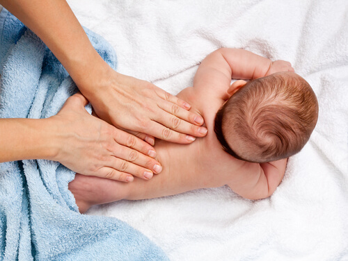 12 beneficios de los masajes infantiles