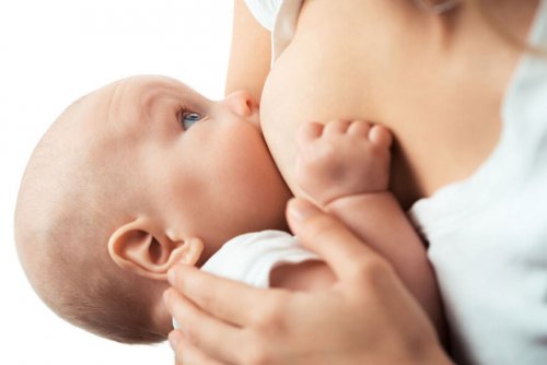 La lactancia prolongada para la madre no comporta ningún riesgo.