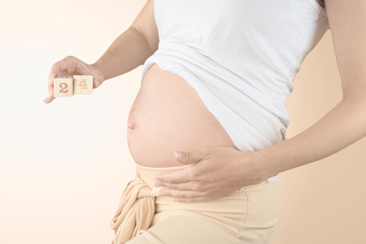 Mujer en la semana 24 de embarazo