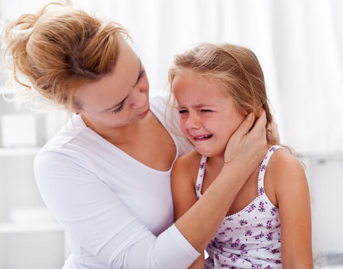La irritabilidad en los niños se soluciona en muchos casos por medio de la confianza con los padres.