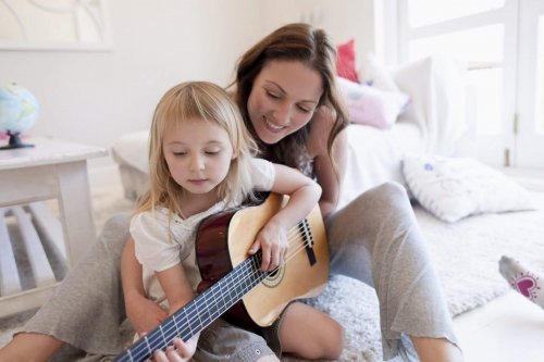 Escoger un instrumento de música para mi hijo es una tarea que, por supuesto, requiere de su participación.