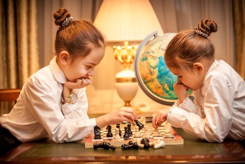 El ajedrez es otro de los típicos juegos que nunca pasan de moda.