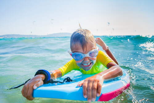 el surf para niños.