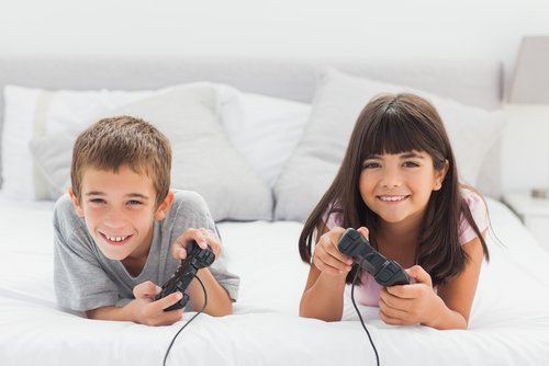 Los padres se preguntan cómo proceder cuando un hijo está enganchado a los videojuegos.