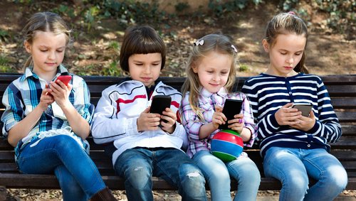 El uso de Whatsapp en los niños se ha expandido considerablemente.