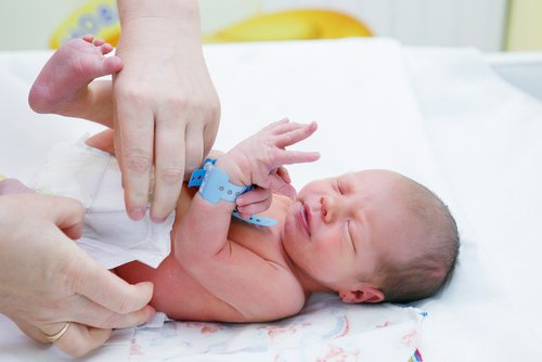 Síndrome De Abstinencia En Bebés Causas Síntomas Y Prevención
