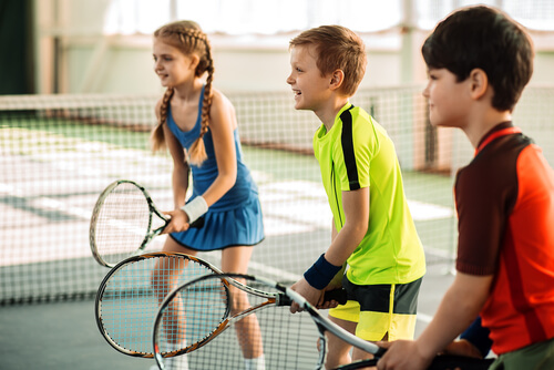 Es recomendable que todos los niños practiquen deporte.