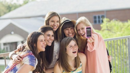 La recherche d'identité à l'adolescence.